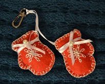 Рукавички (брелок для сумки) - ручная работа, handmade